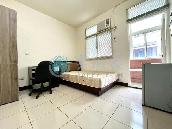 獨立陽台洗衣機套房/近園區/近高鐵站