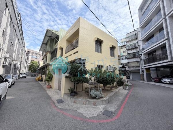 【庭院邊間美透天】一樓孝親房